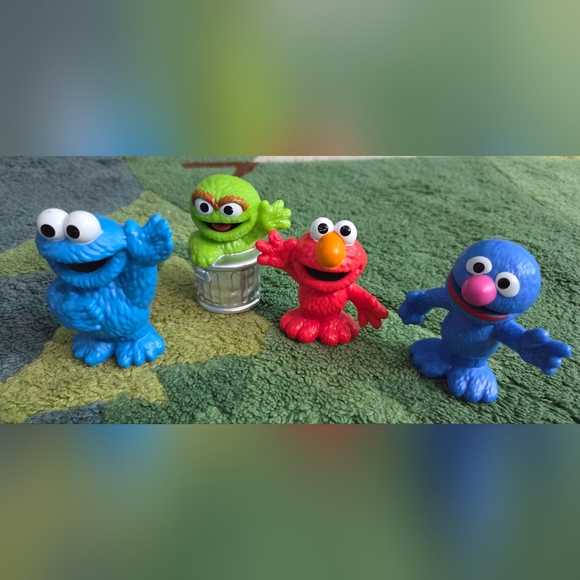 Sesame Street Other - Sesame Street Elmo, Oscar, Cookie Monster, and Grover Figures - Red, Green, Blue